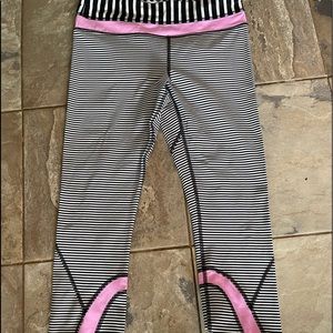 Lululemon Inspire Crop II
2014 Seawheeze - Zoomer Zip Angel Wing White / Black